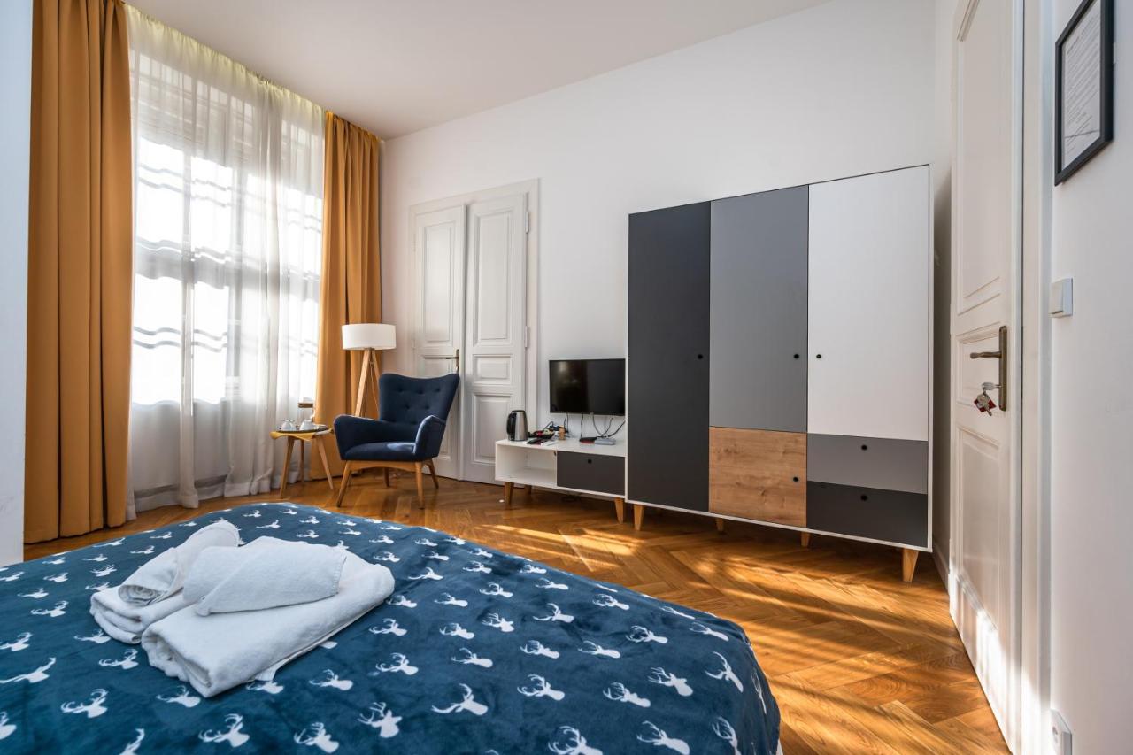 Apartrezidence Opletalova Prague Luaran gambar